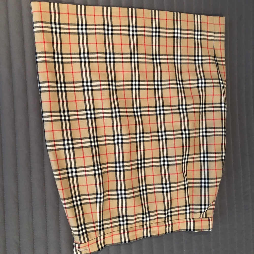 Gorgeous Plaid Burberry skirt